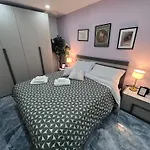 Borgo 1313 * Naples